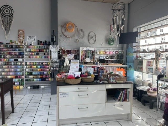 Photo montrant l'intérieur de la boutique