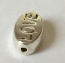 Perle laiton coloris mixtes, ovale inscrite LOVE, 10x6x4mm trou 1mm