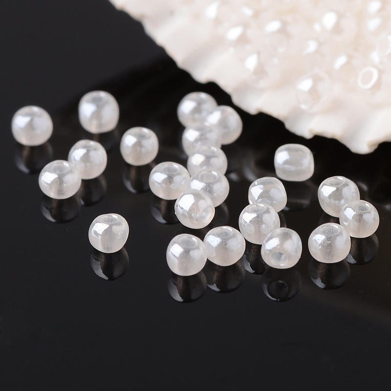 Perles de rocaille 12/0 opaques taille 2 mm, trou 0,5 mm, sachet d'env. 20 gr, Blanc nacré