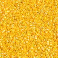 Perles Miyuki delica 11/0 fiole d'env. 3gr  JAUNE D'OR BRILLANT DB1572