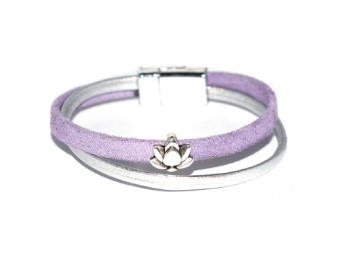 [6687] Passant cuir, lotus, alliage, couleur argent, 9x10mm, trou 5.2x2.2mm
