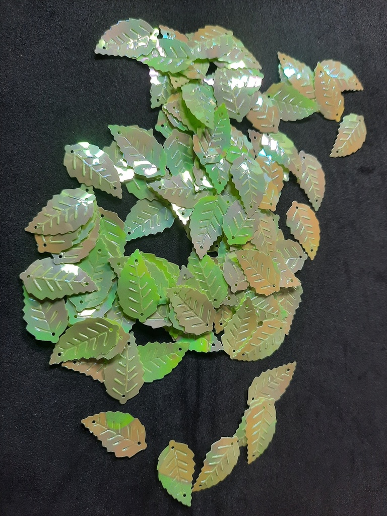 Sequin en forme de feuille de hêtre couleur vert anis les 10g