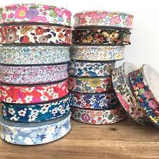 Découpe de Biais Liberty 20mm, différents coloris et motifs, au mètre