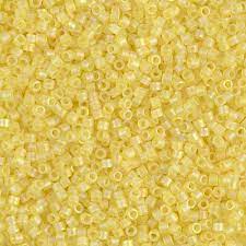 Perles Miyuki delica 11/0 Tube de 7.2gr DB854-TB MAT PALE YELLOW AB (Jaune clair mat)