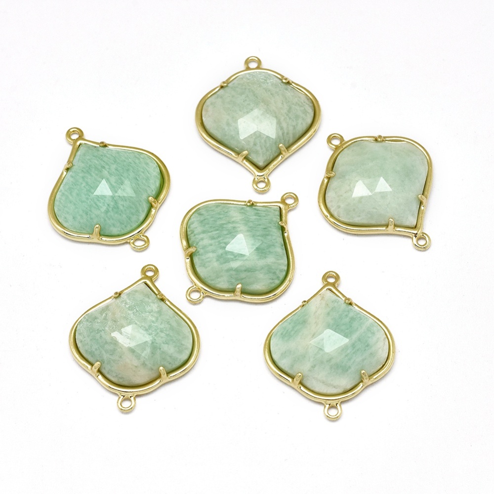 Pierre Amazonite estampe, facette verte, contour or, 26x21.5x5.5mm trou 1.5mm