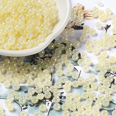 Perles de rocaille 12/0 opaques taille 2 mm, trou 0,7 mm, sachet d'env. 20 gr, jaune clair nacré