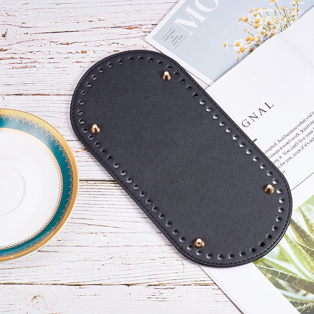 Fond de sac en simili cuir noir, 25x12x1.1 cm, trou: 0.5 cm