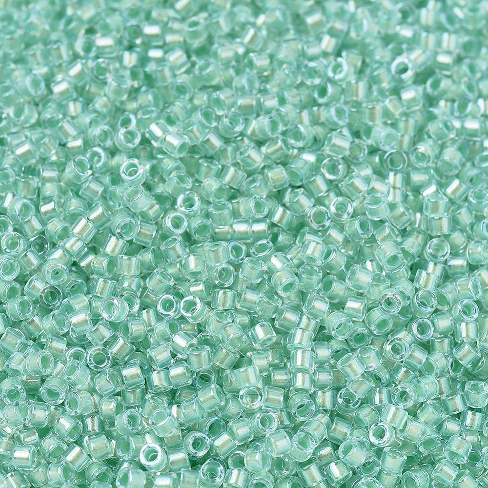 Perles Miyuki delica 11/0 sachet de 10gr DB1707 menthe glacée