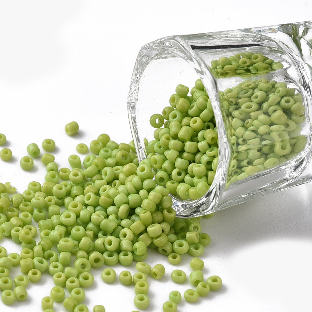 Perles de rocaille OPAQUES, TAILLE 2mm, trou 1mm, VERT POMME, sachet 12 gr.