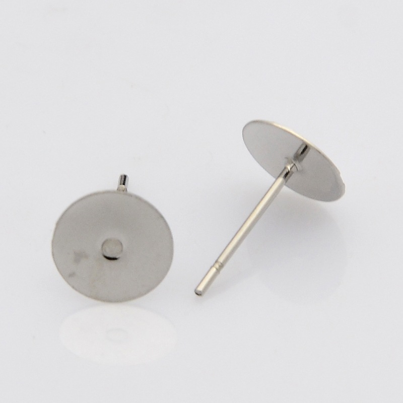 Puces d'oreilles en INOX argenté, plateau 8 mm, tige 12mm, l'unité