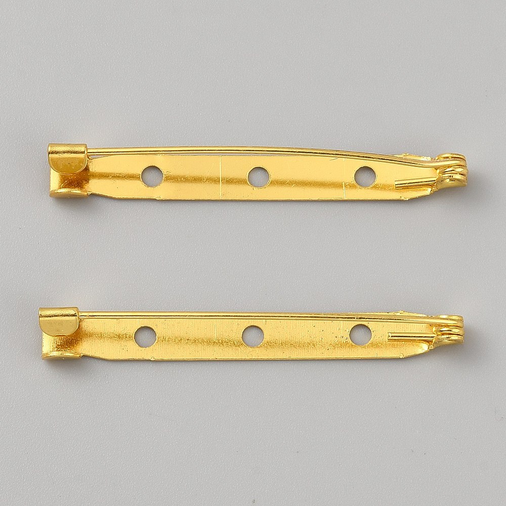Broche en fer dorée, longueur 38mm, largeur 5mm, ép 6mm, trou 1.5mm
