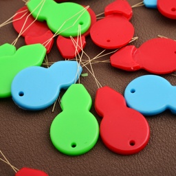 [PW22112907330] Enfile aiguilles, pour fil de couture et machines à coudre, 50mm  coloris divers