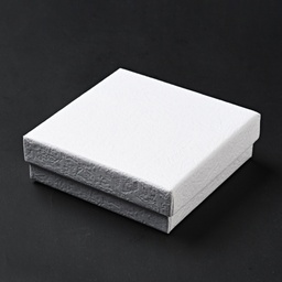 [OBOX-G016-C03-A] Boîte de rangement pour bijou blanche en papier texturé avec mousse noire, 9,1x9,1x2,9 cm, couvercle blanc, unité